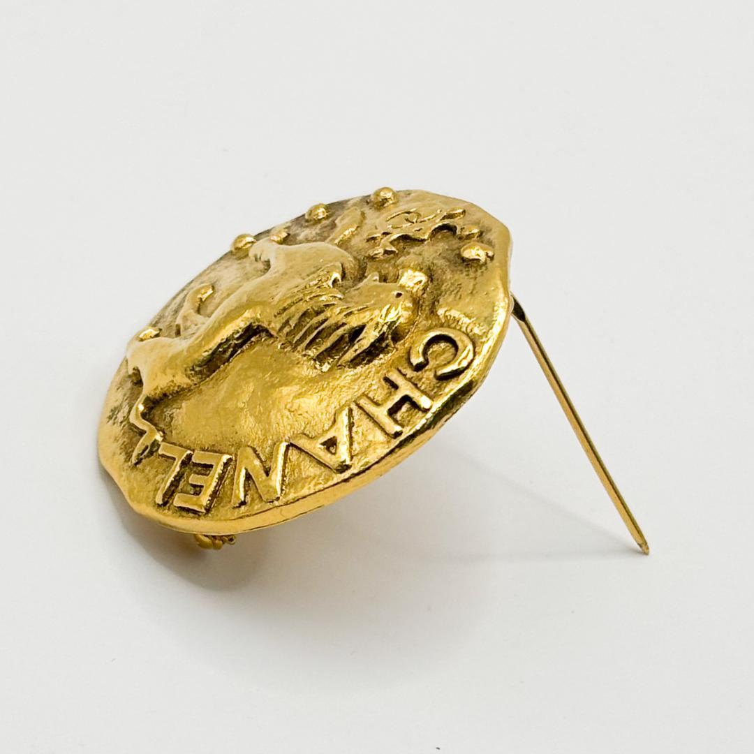 レア 美品 シャネル ブローチ ライオン モチーフ ゴールド GP ラウンド