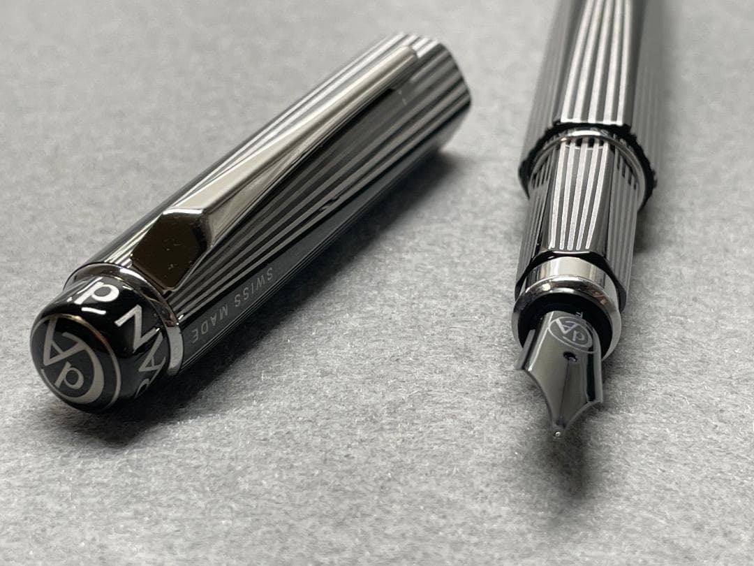 CARAN　D'ACHE(カランダッシュ)RNX.316　PVDブラック　万年筆