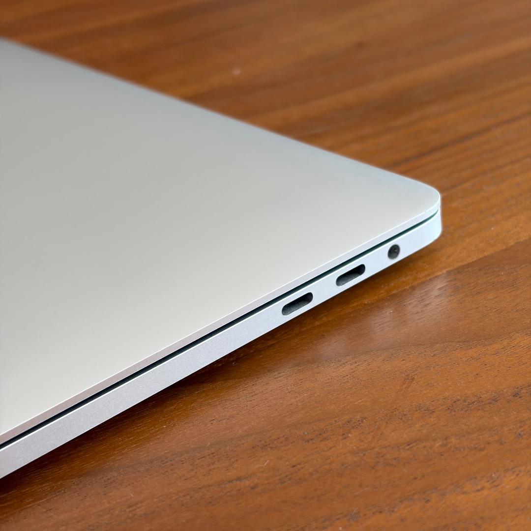 ジャンク　MacBook Pro 13-inch 2016 1TB SSD