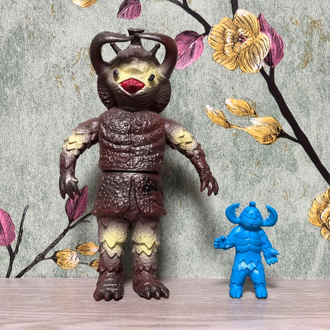 キングザウルスシリーズ 『アントラー』 ソフビ 当時物 オマケあり ウルトラマン