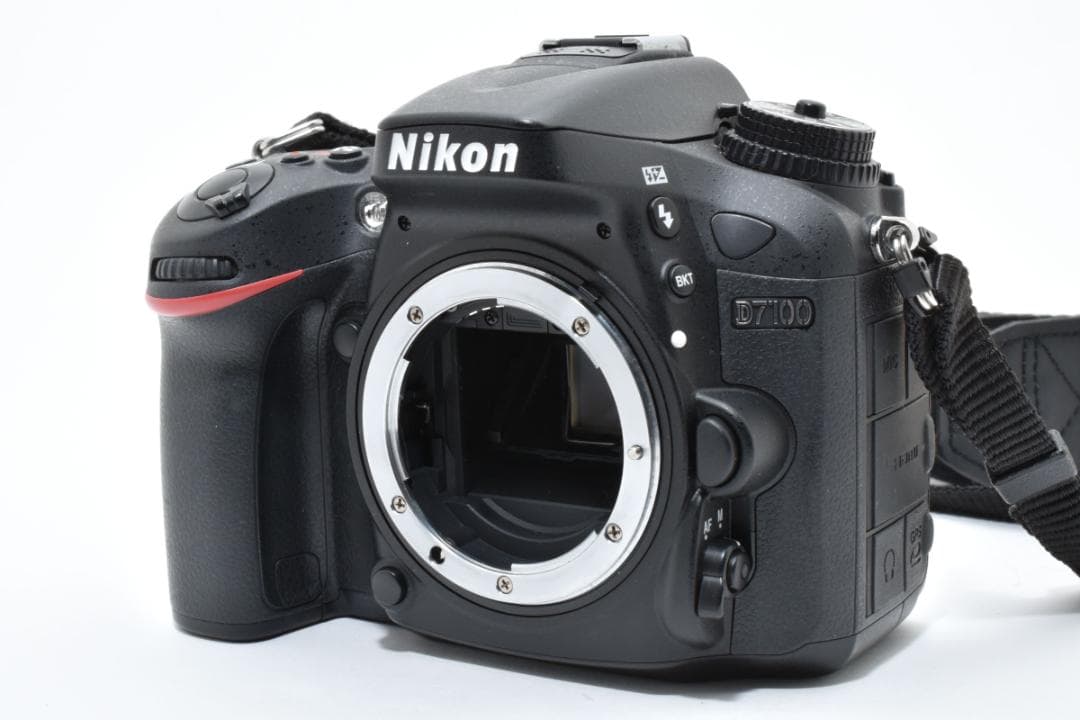 動確済 美品 Nikon D7100 シャッターカウント:3,332 #646