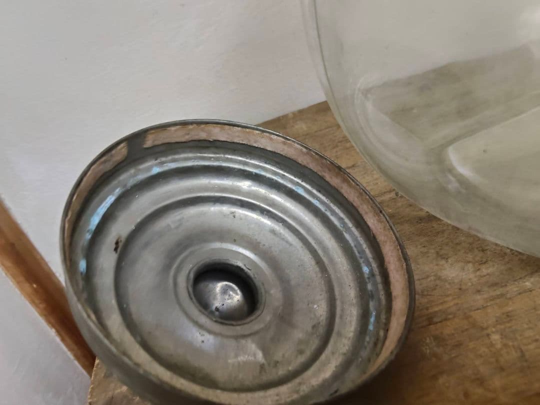 ★昭和レトロ ガラス瓶 ブリキ蓋付き 駄菓子屋 保存瓶 古道具 高さ約21cm