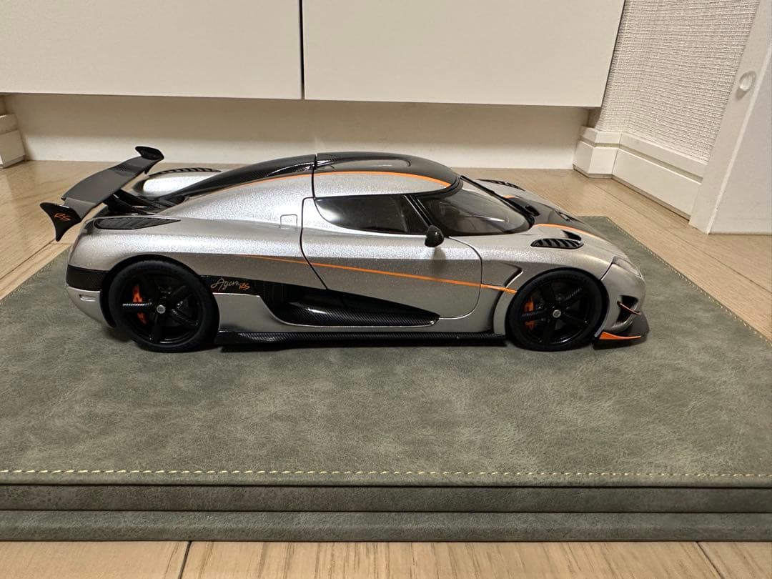 オートアート 1/18 ケーニグセグ アゲーラ ミニカー ケース付