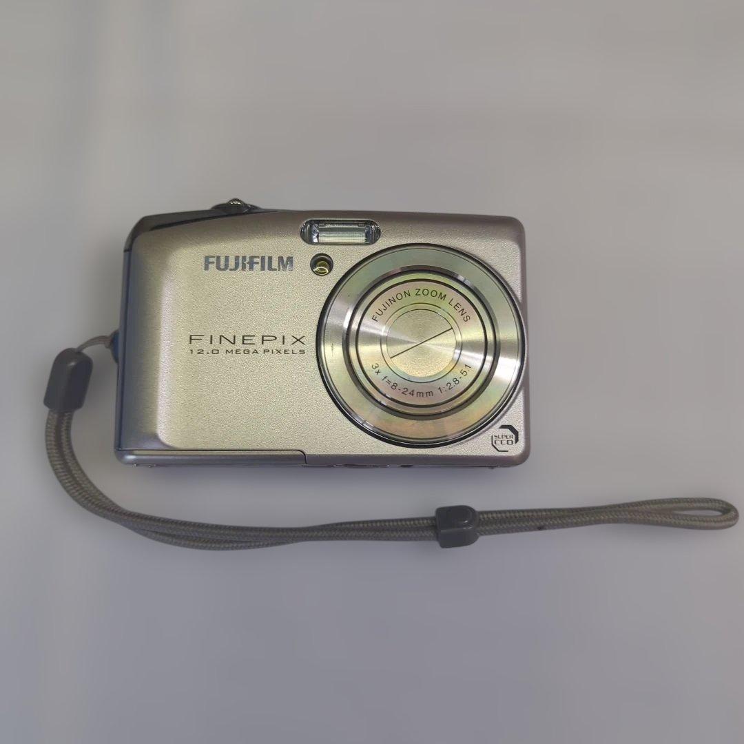 Fujifilm FinePix F50fd デジタルカメラ　ジャンク品