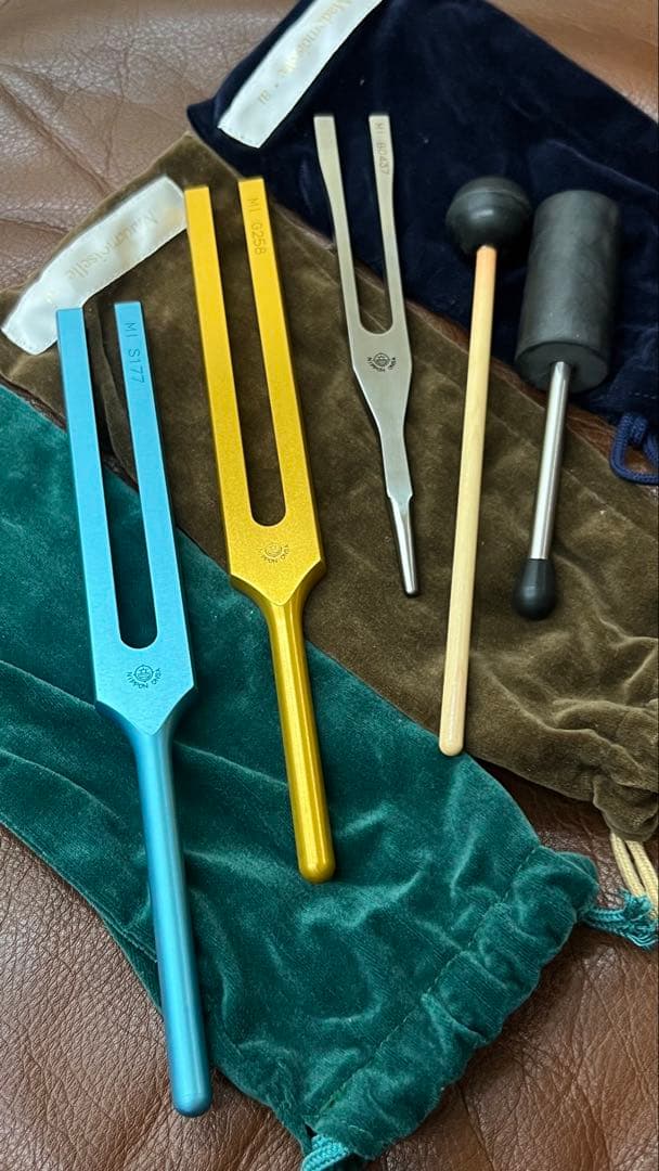 マドモアゼル愛　３本　クリアリングチューナー　美品　開運占い　瞑想楽器快眠