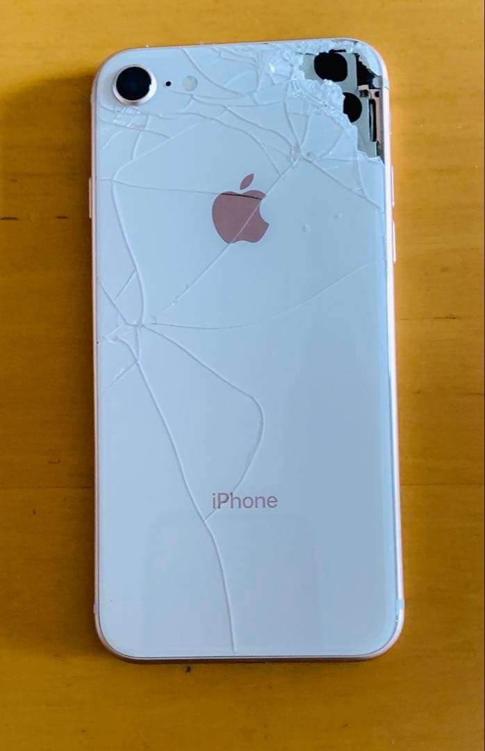 iPhone 8 64GB ジャンク　動作良好　箱付属品あり　一部使用不可