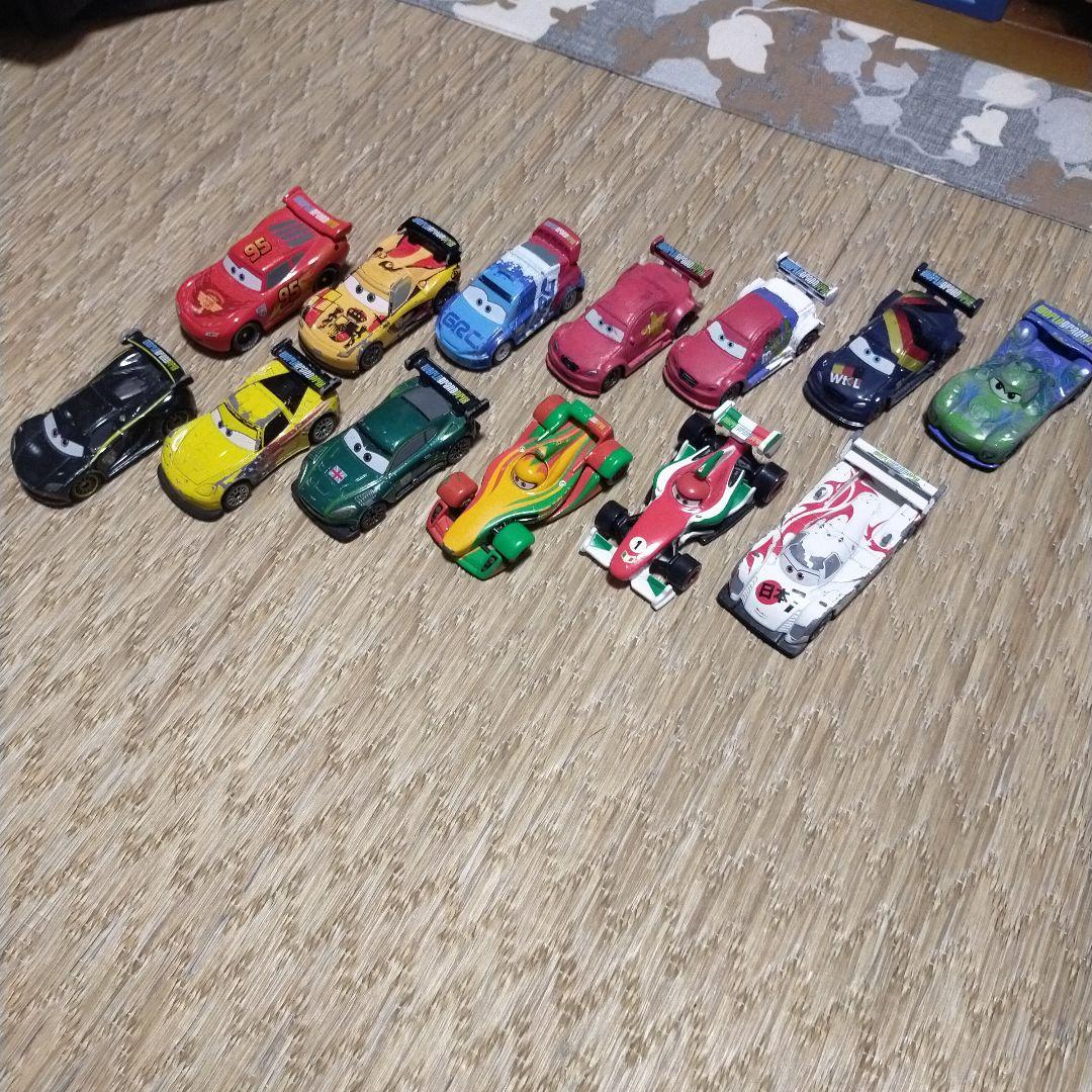 カーズ2 トミカ ミニカー ワールドグランプリ　13台セット　まとめ売り