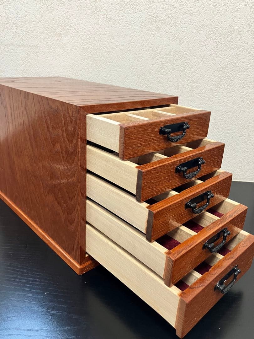 天然木、アクセサリーケース、宝石入れ、収納箱、インテリア、区切り変更可能、(中)