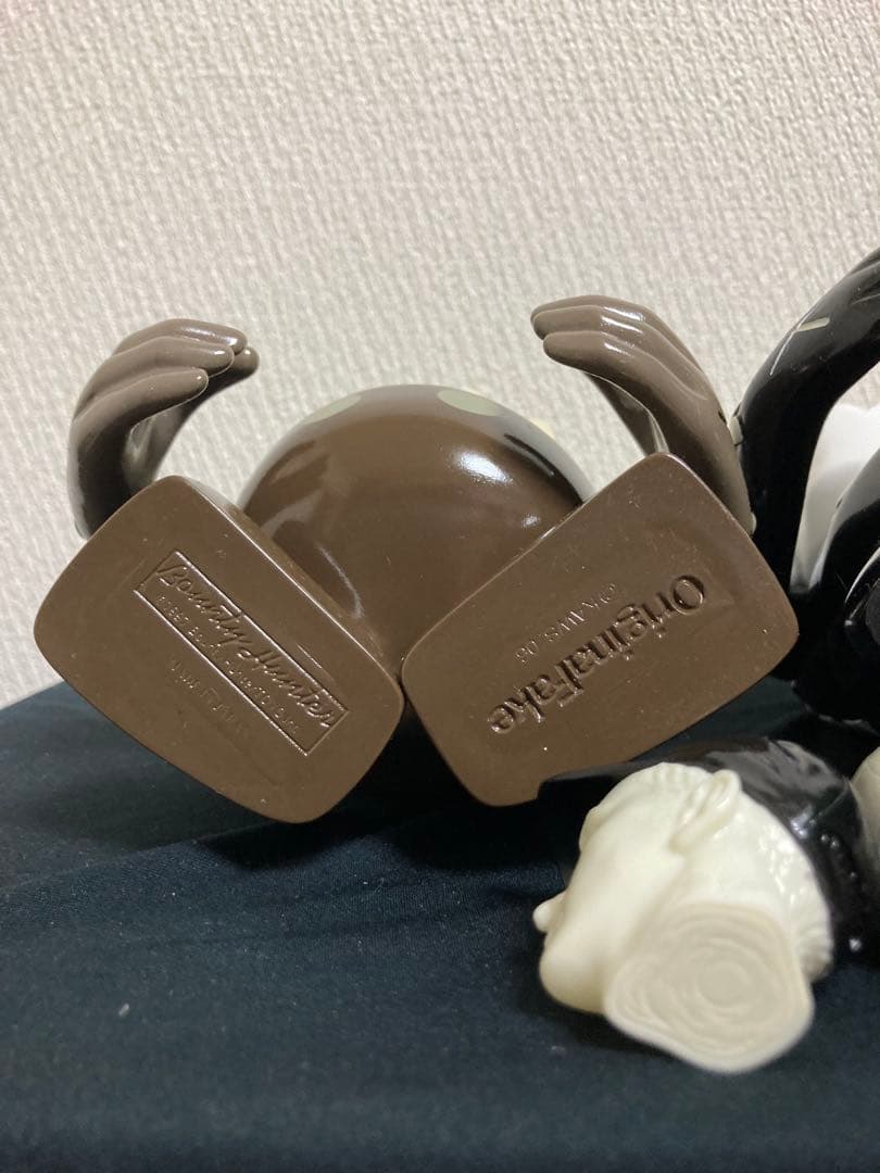 BOUNTY HUNTER KAWS KUN カウズ