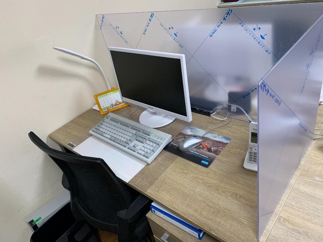 飛沫感染防止ボード（塩ビ）