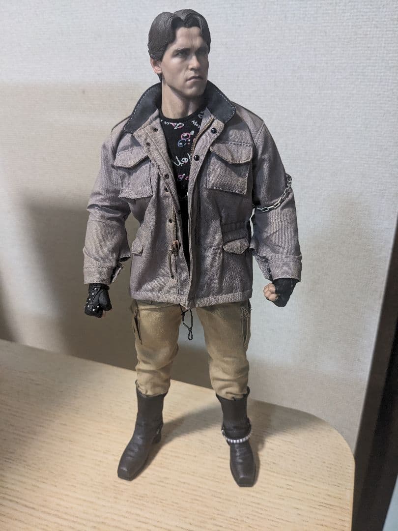 ホットトイズ ターミネーター T-800 MMS136 アクションフィギュア