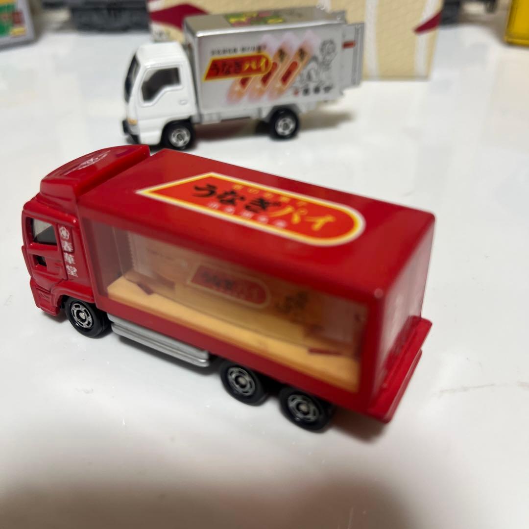 トミカ　春華堂配送車２台