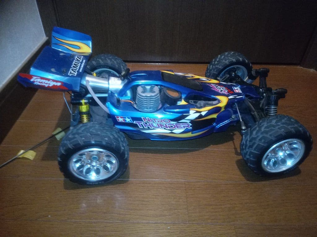 ナイトロサンダー　タミヤ　ラジコン　エンジン　ジャンク品　パーツ付き