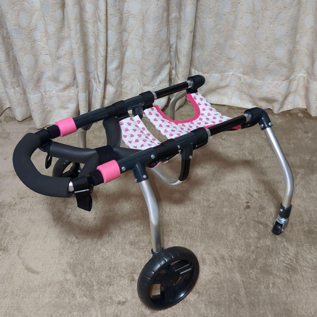 ワンちゃん4輪　トイプー等　リハビリ　食事補助　犬用車椅子　介護用　犬の歩行器