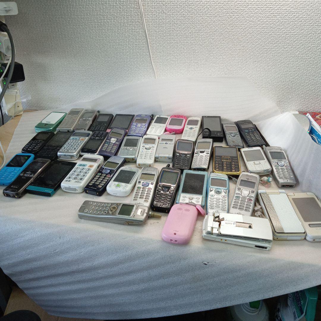 多数の携帯電話 本体　41個