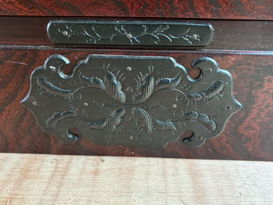 美品　岩谷堂箪笥　桜2号　欅材　漆塗り　和箪笥　古家具　インテリア　収納箪笥