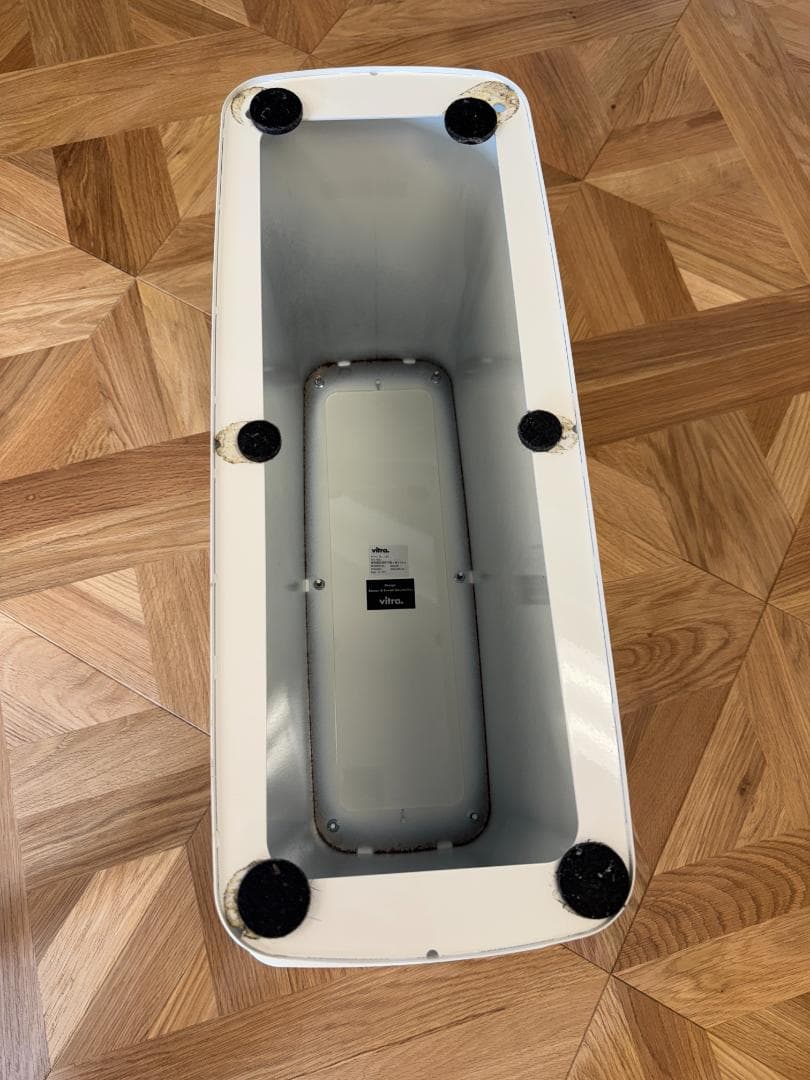 Vitra メタル サイド テーブル（アウトドア）