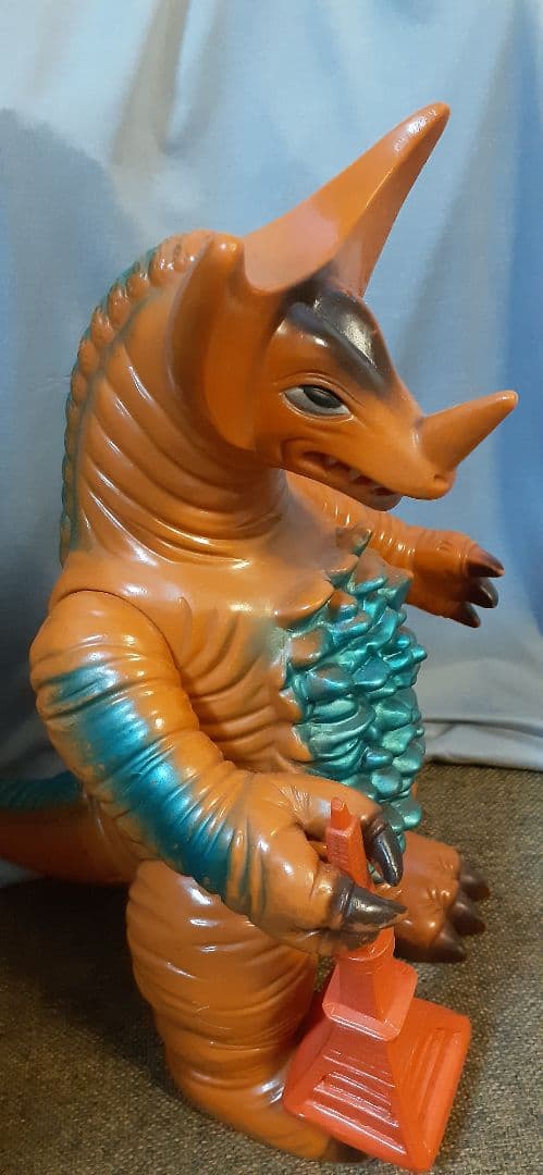 ジャイアントゴモラ　ブルマァク　ソフビ