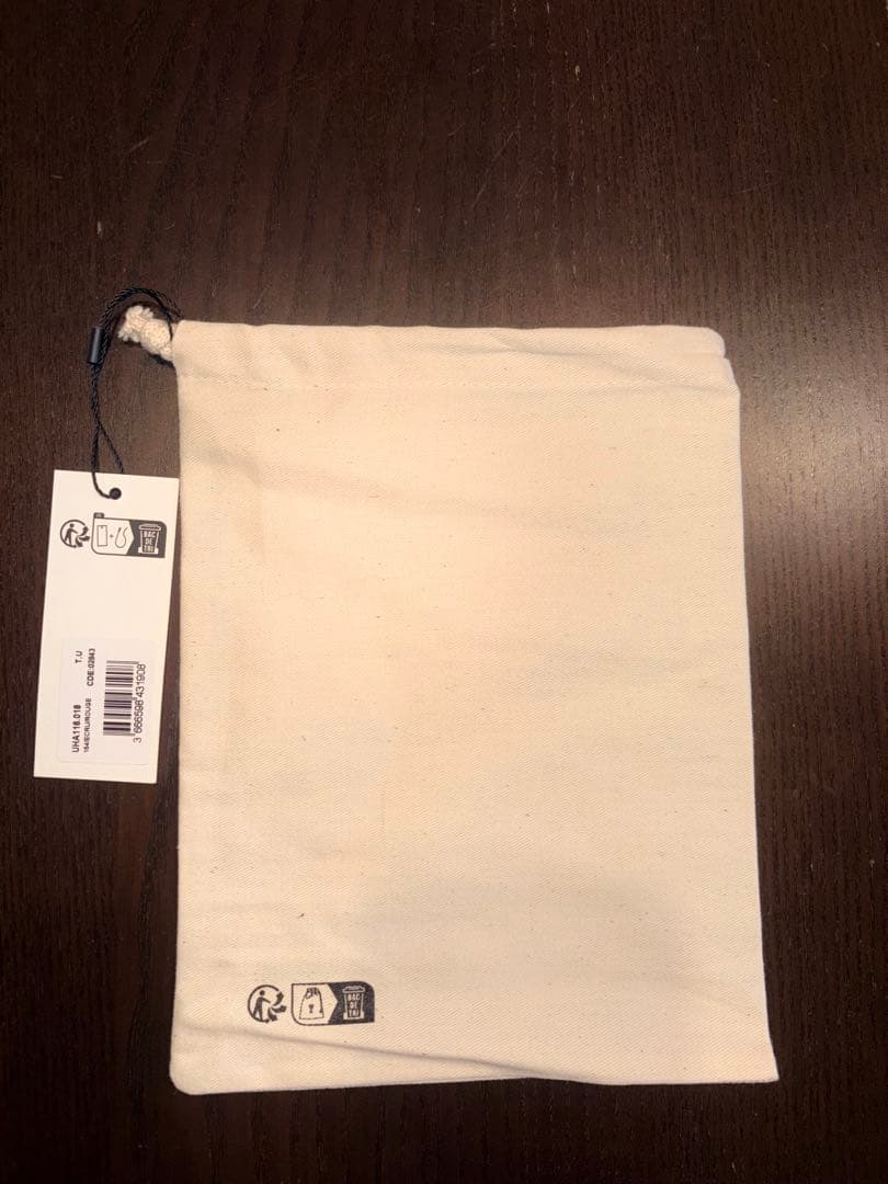 ✨️新品未使用✨️アミパリス ビーニーニット帽 ホワイト 男女兼用 ウール 巾着付き