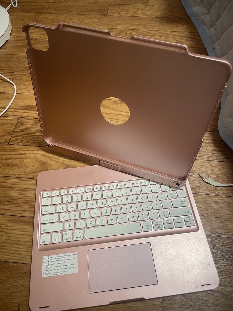 勇*気様 iPadPro12.9インチ 第4世代256GBとおまけ キーボードカ