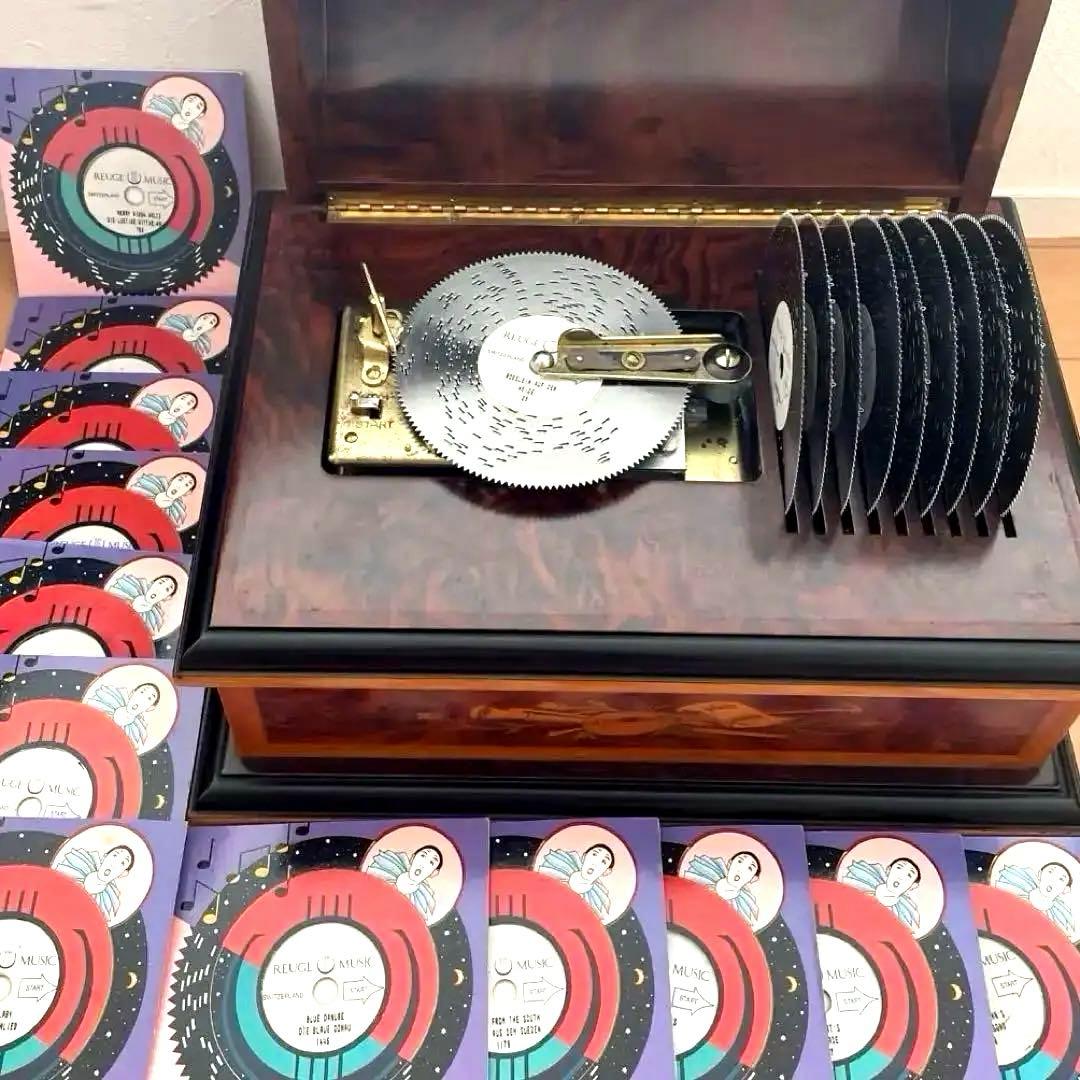 ディスク22枚付き　リュージュオルゴール　ドーム型クルミ象嵌箱ディスクオルゴール