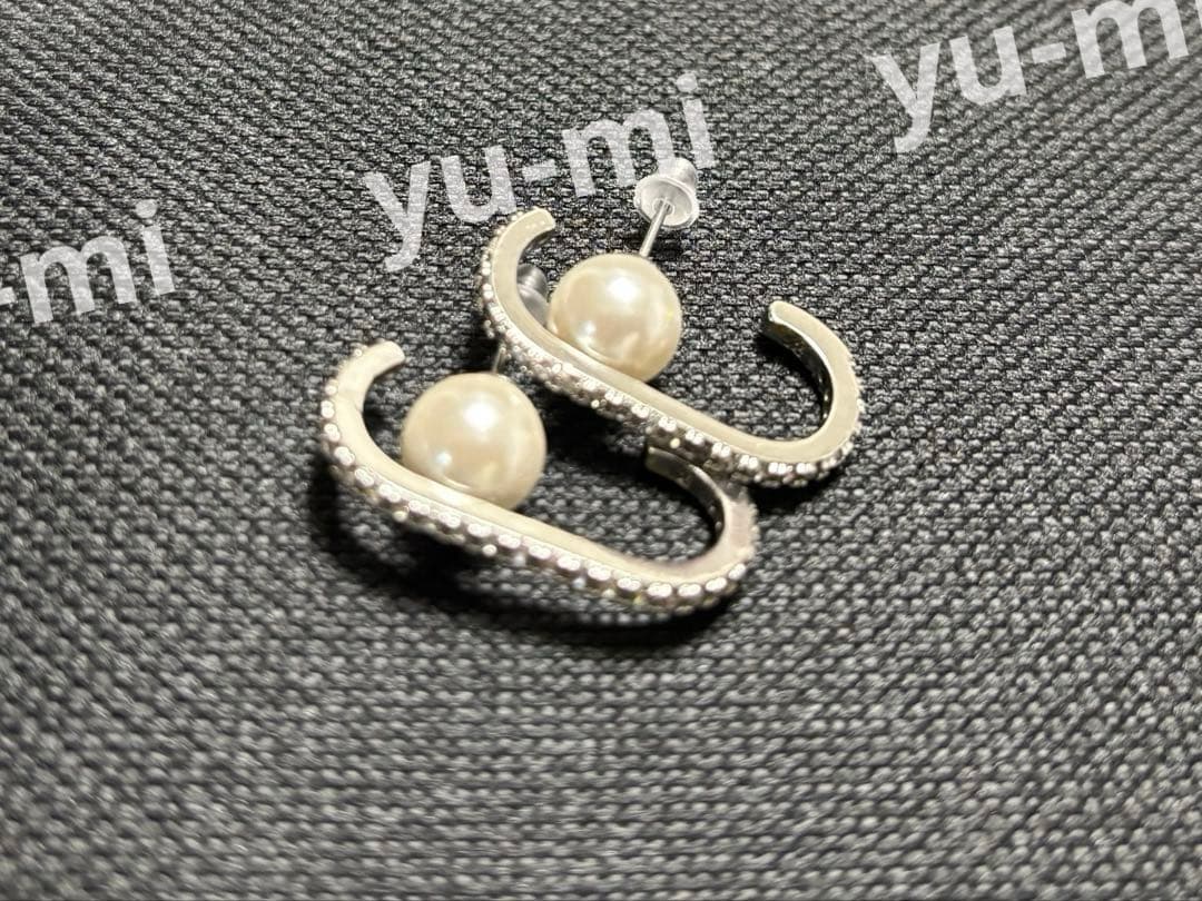 ステラハリウッド　　ビジュー　パールピアス　　シルバー