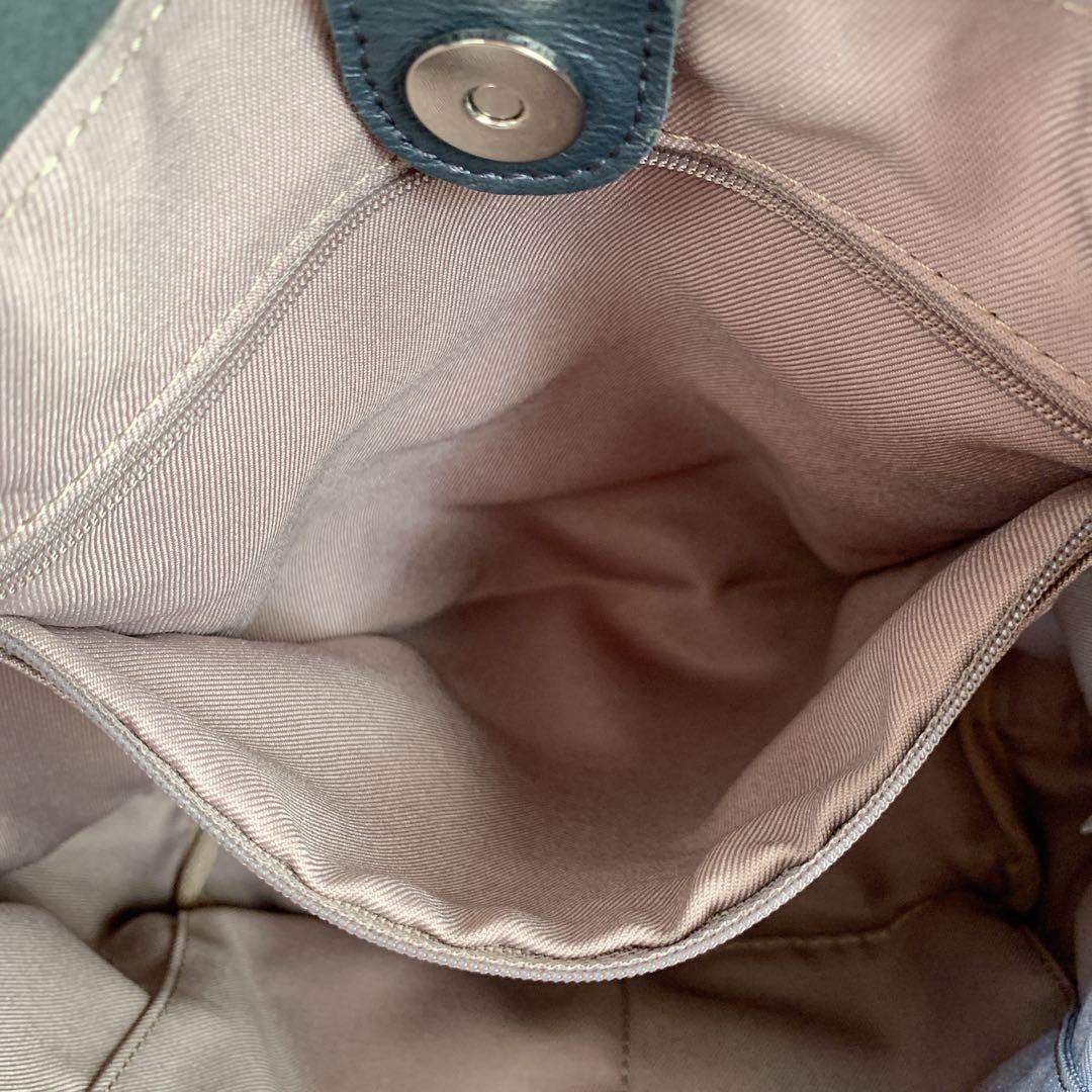 イアパピヨネ センターポイントトートバッグ S《牛革/2way/軽量》ネイビー