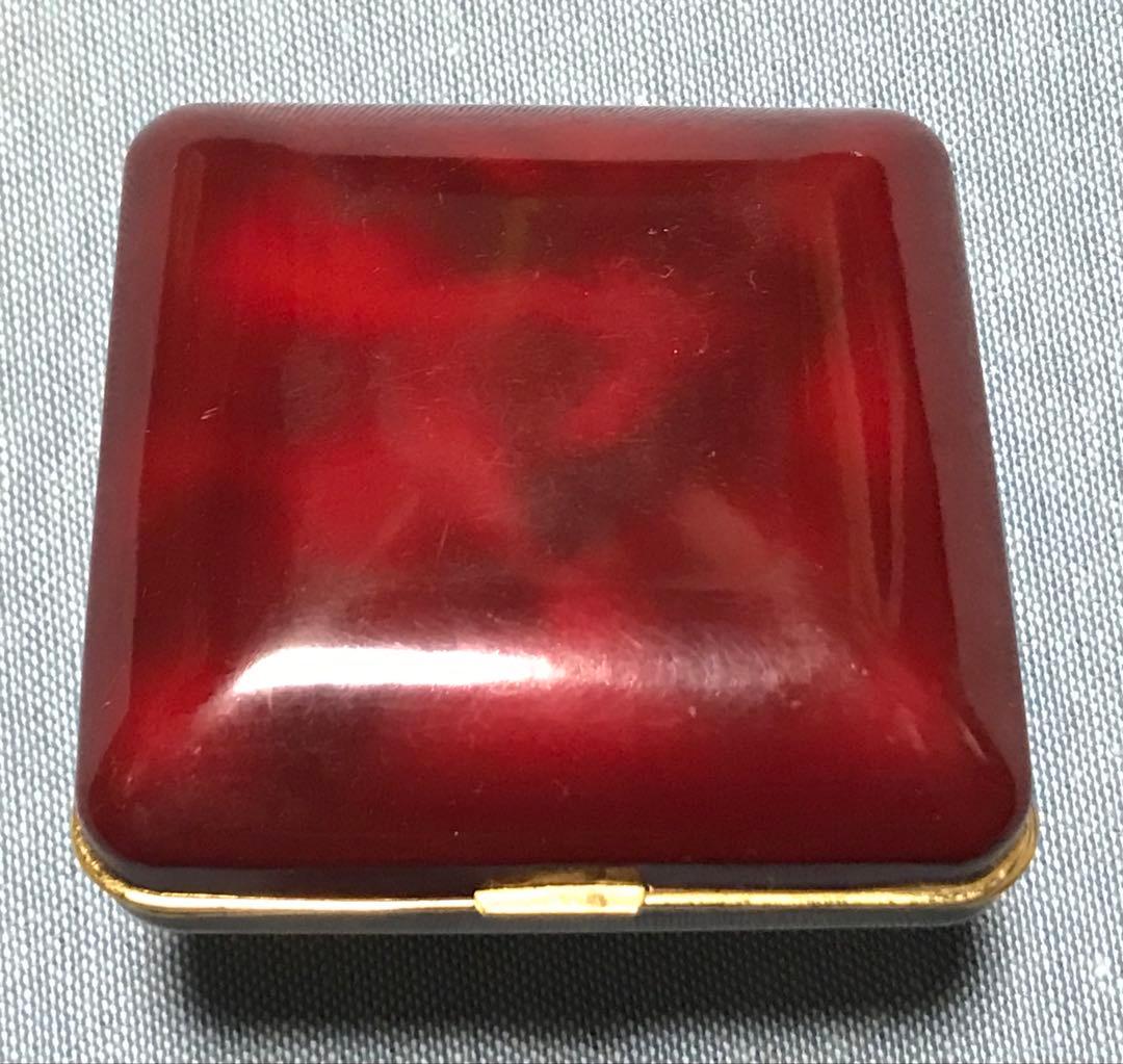 セイコーのアンティークな旅行用目覚まし時計(手巻き)