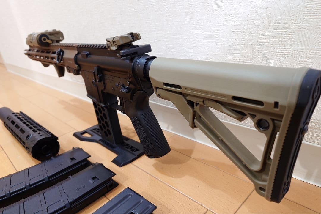 東京マルイ 次世代 M4 電子トリガー TITAN サマコバ