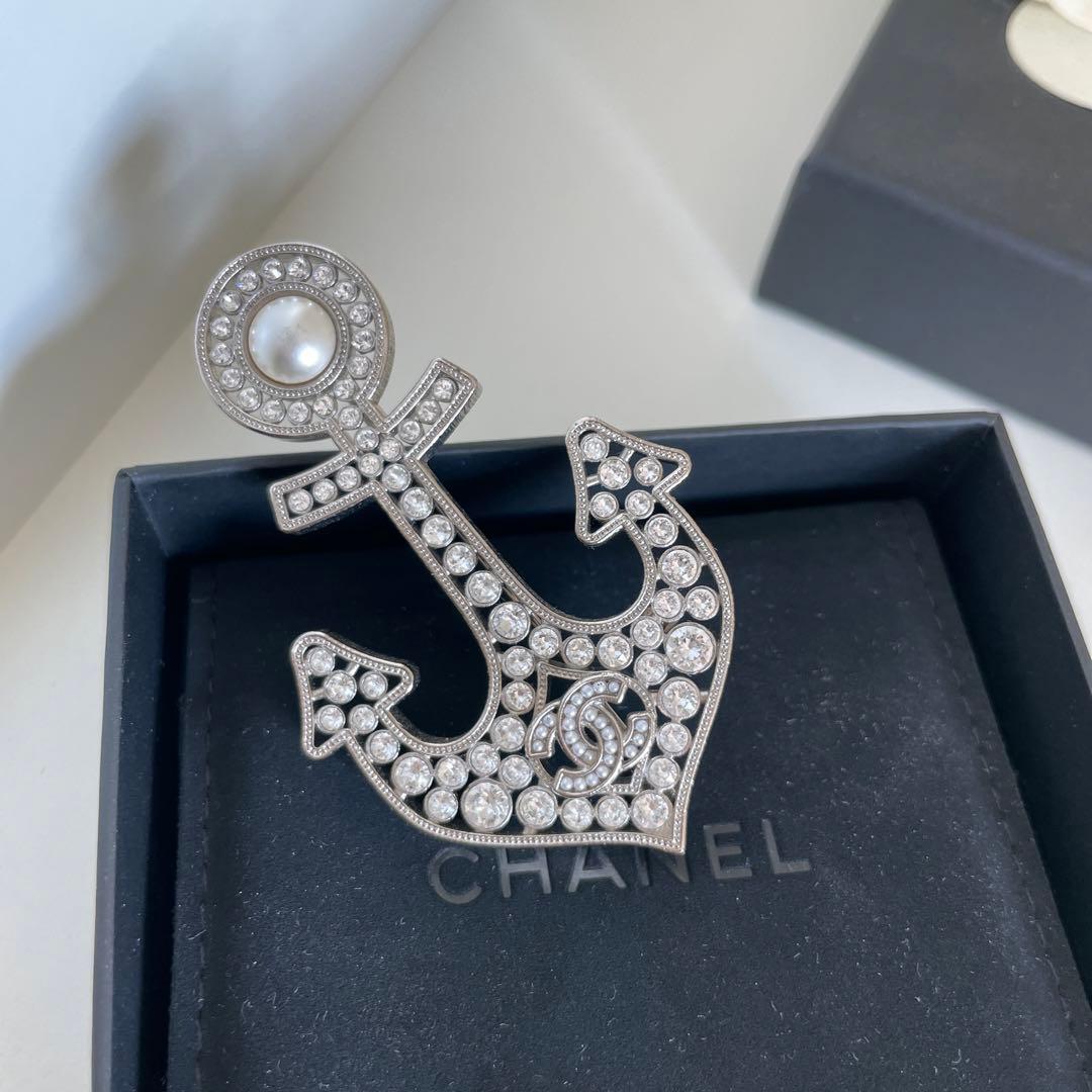 最終SALE！！CHANEL ブローチ 碇 パール ロゴ レア 希少 本物