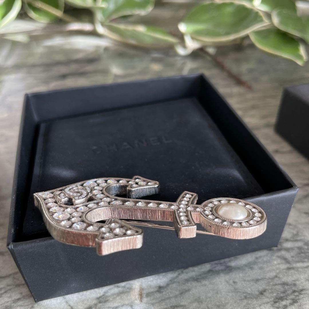 最終SALE！！CHANEL ブローチ 碇 パール ロゴ レア 希少 本物