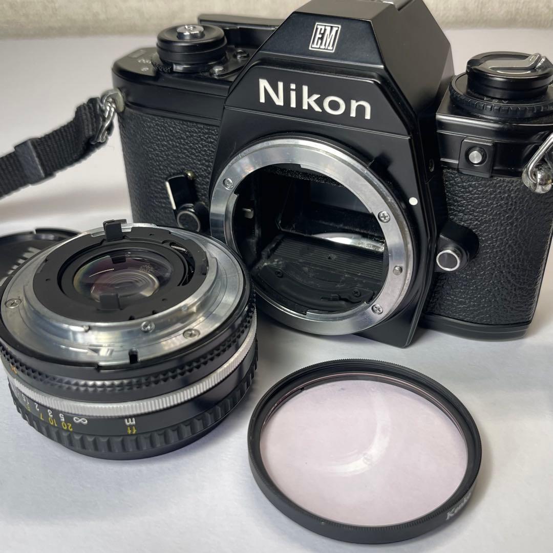 A830⭐︎美品 Nikon EM 一眼レフ フィルムカメラ 50㎜ レンズ付