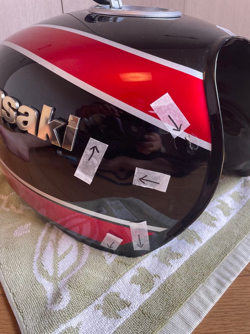 Kawasaki ゼファー750 黒赤タイガー　外装セット