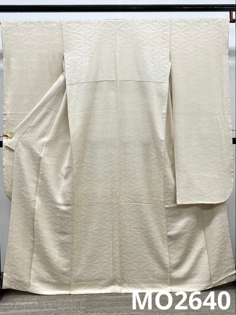 無地振袖 紋意匠 シンプル くすみカラー 向鶴 身丈161cm 撥水加工済