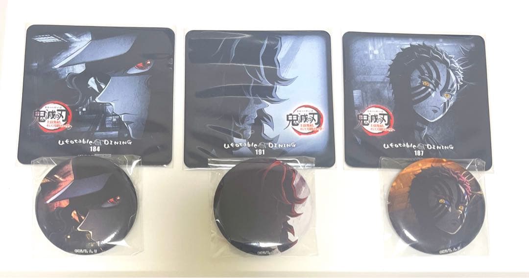 鬼滅の刃 ufotable ダイニング 上弦集結 コースター、缶バッジ 6点