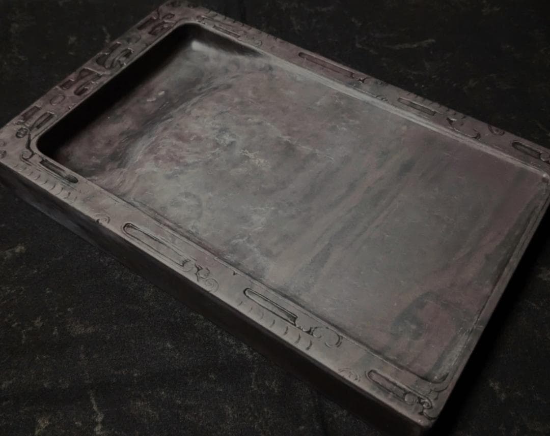 ■端渓硯■饕餮文彫琢の長方硯■玳瑁班・青花・金線■約8吋■古い合木箱