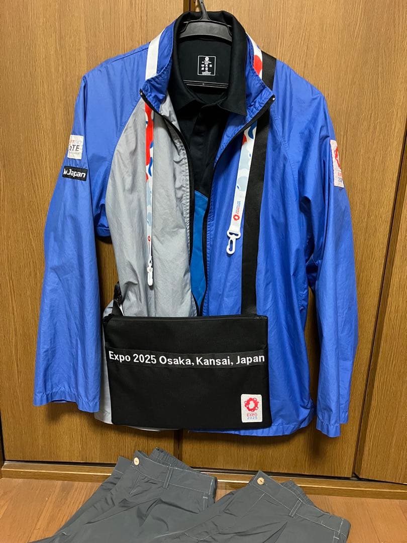バ*ス様 関西万博　ユニフォームなど6点