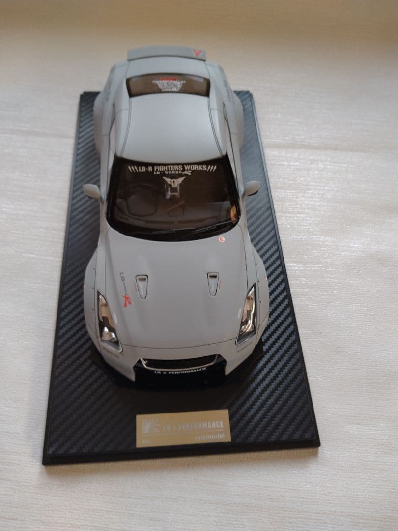 ワンモデル 1/18 R35 GT-R LB仕様