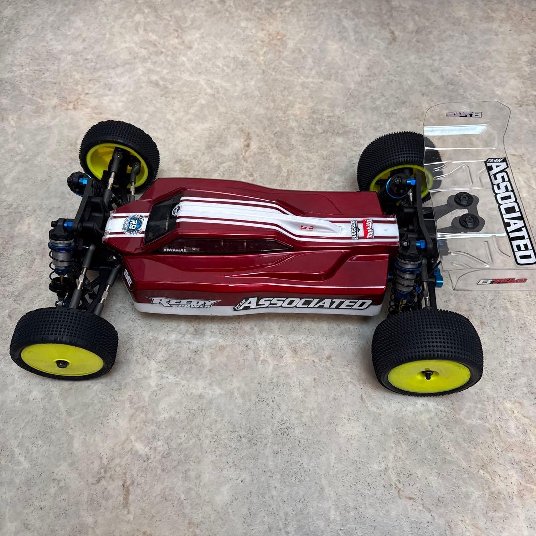 アソシRC10 B74.2 CE 4WD バギー 組立済みシャーシ(メカ無し)