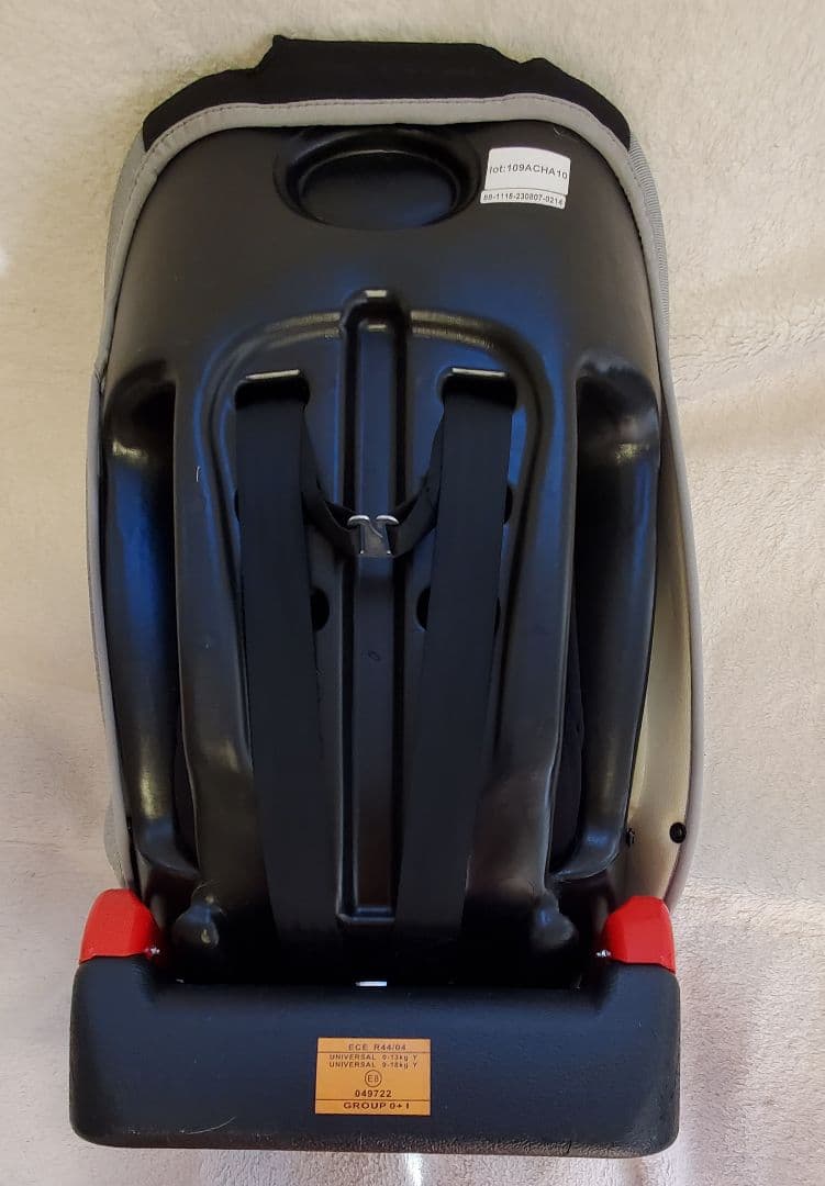ニ*モ様 【新品同様】チャイルドシート アイリスプラザ シートベルト固定 新生児