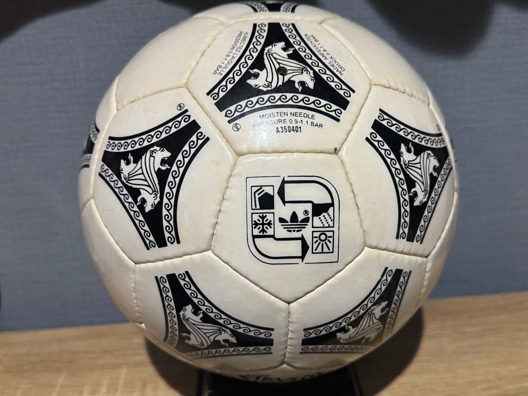 FIFAワールドカップ1990イタリア大会 公式試合球Adidas 5号球