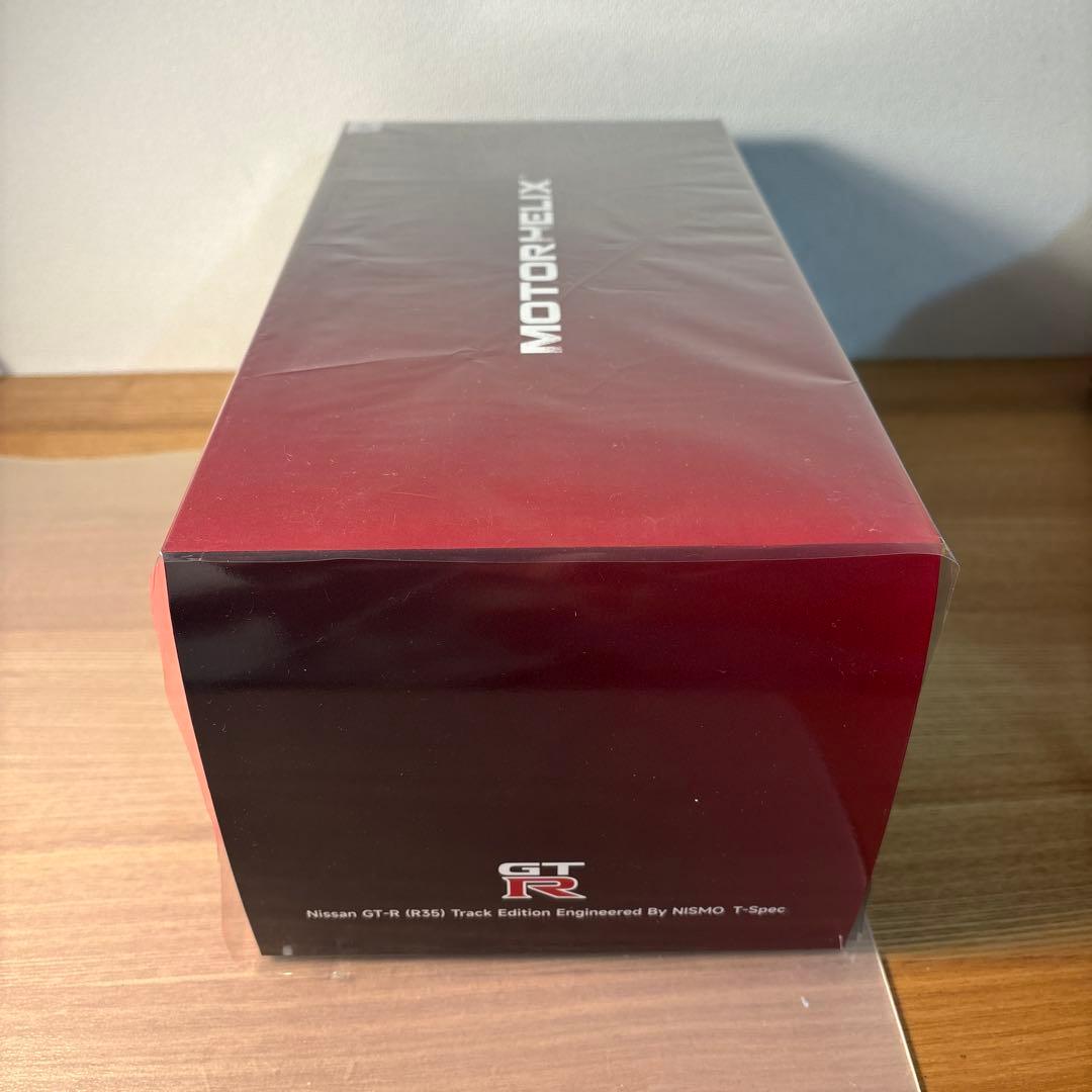 モーターヘリックス　日産 GT-R R35 T-Spec 1/18 ホワイト