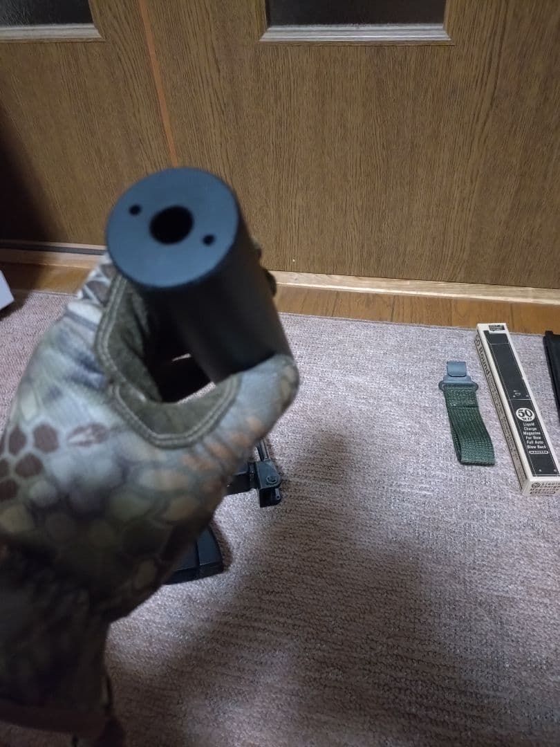 マルゼン製　イングラムM11 ガス　マガジンポーチ付き