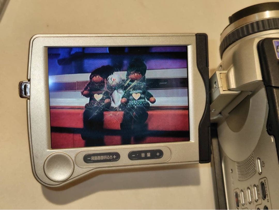 ビデオカメラ SONY DCR-TRV30