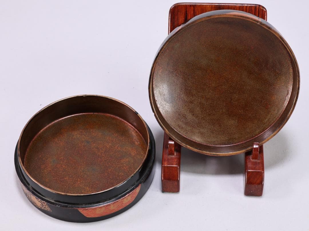 前田家伝来　江戸期　天下一中嶋和泉守貞次作　松竹梅五曜玄武紋様　古鏡　蒔絵共箱