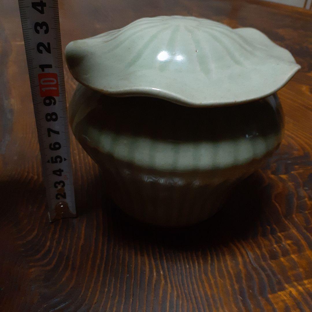 元～明時代龍泉窯青磁縞紋合子