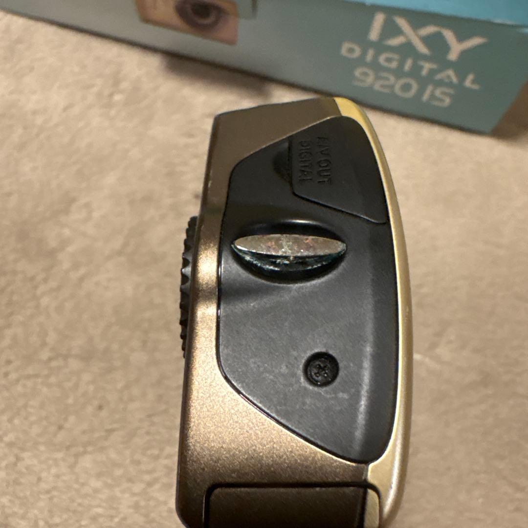 Canon IXY DIGITAL 920 IS 本体と付属品