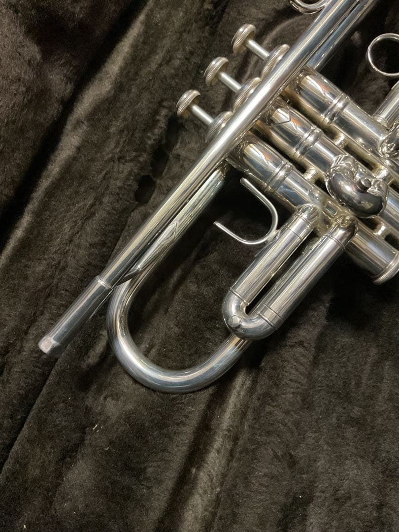 レア！43ベル　Bach バックStradivarius トランペット　美品