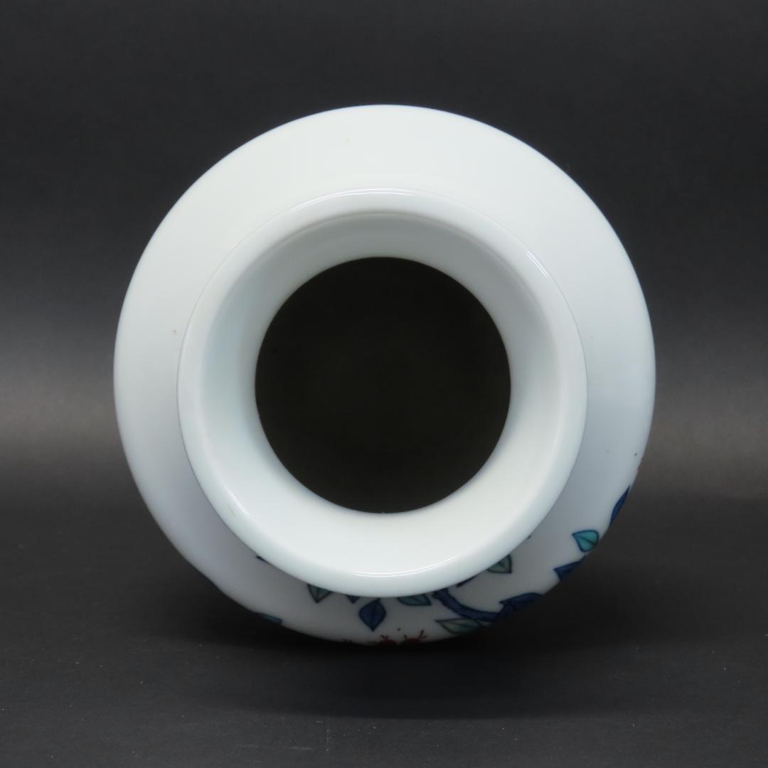 ⭕407 今泉今右衛門 錦南天絵花瓶 高21cm/色鍋島 人間国宝 有田焼