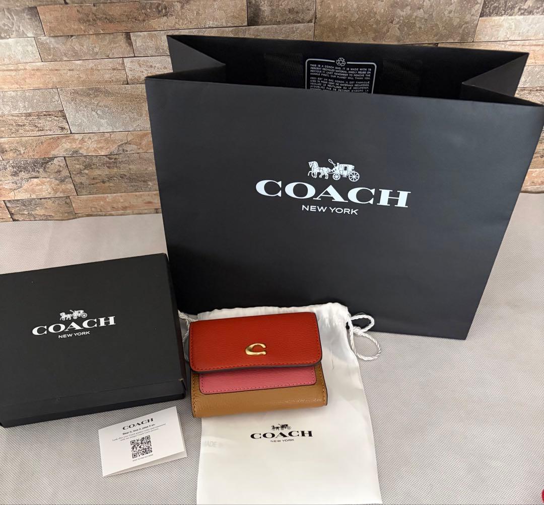 【COACH】ミラ スモール フラップ ウォレット・カラーブロック